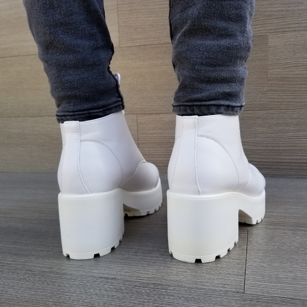 Grunge 90s Chunky Heel Platform Lace Ankle Boots - Picture 4 of 8